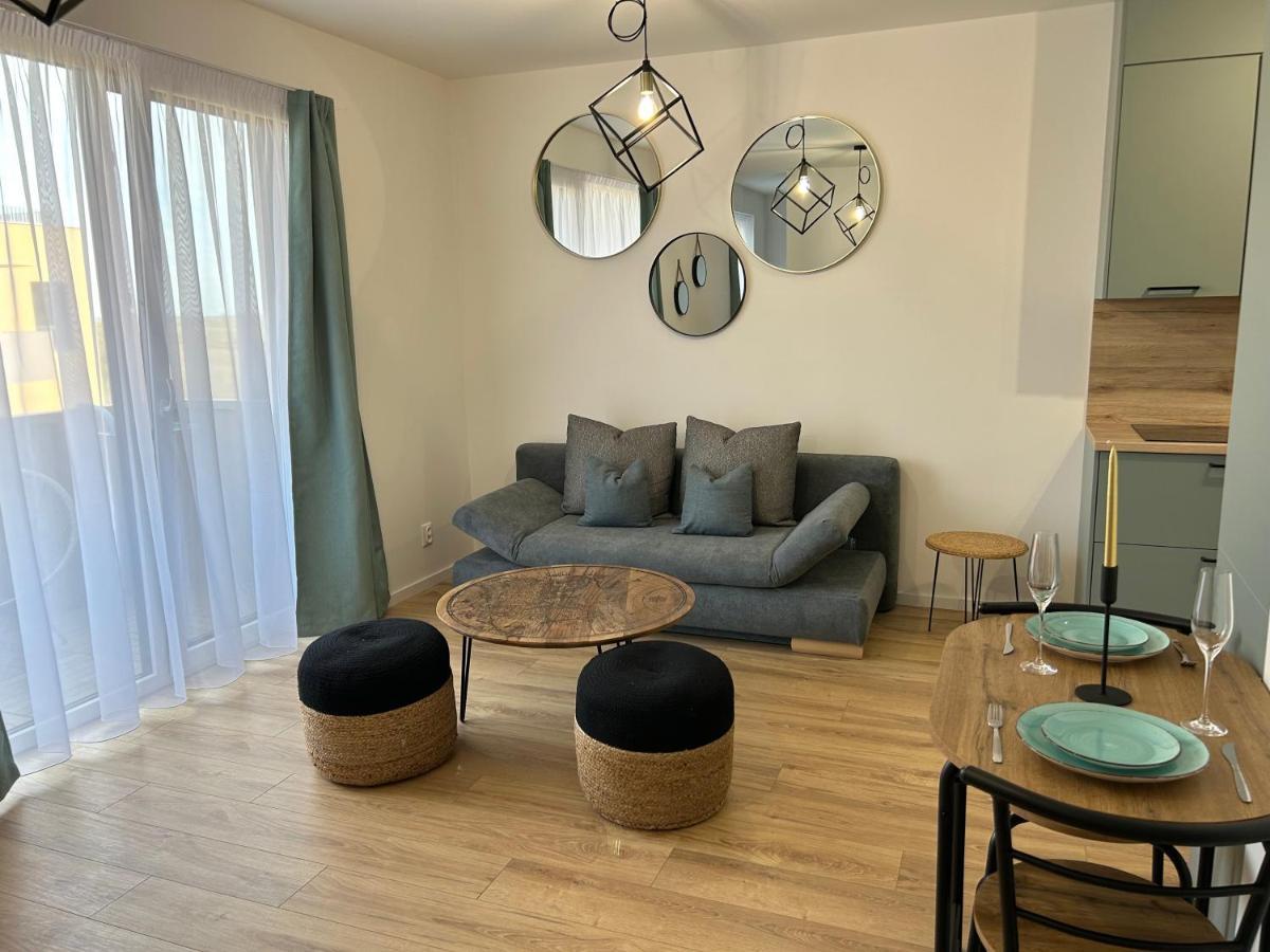 Cozy 1-Bedroom Condo Miloslavov Ngoại thất bức ảnh